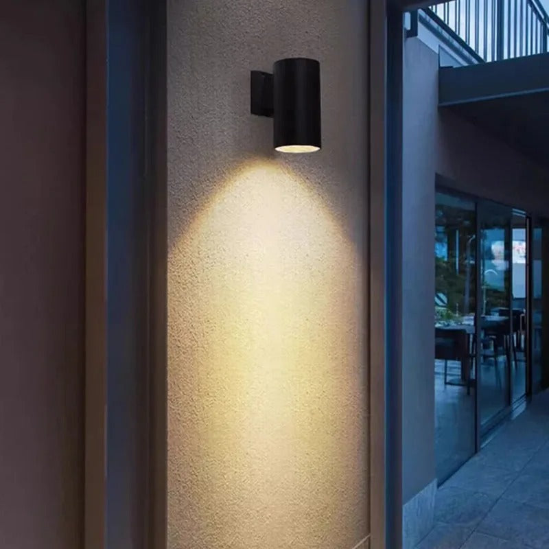 SCONSE GARDEN WALL LIGHT
