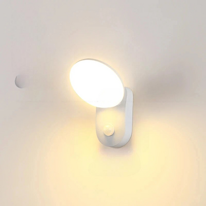 SLEEK SENSORED WALL LIGHT
